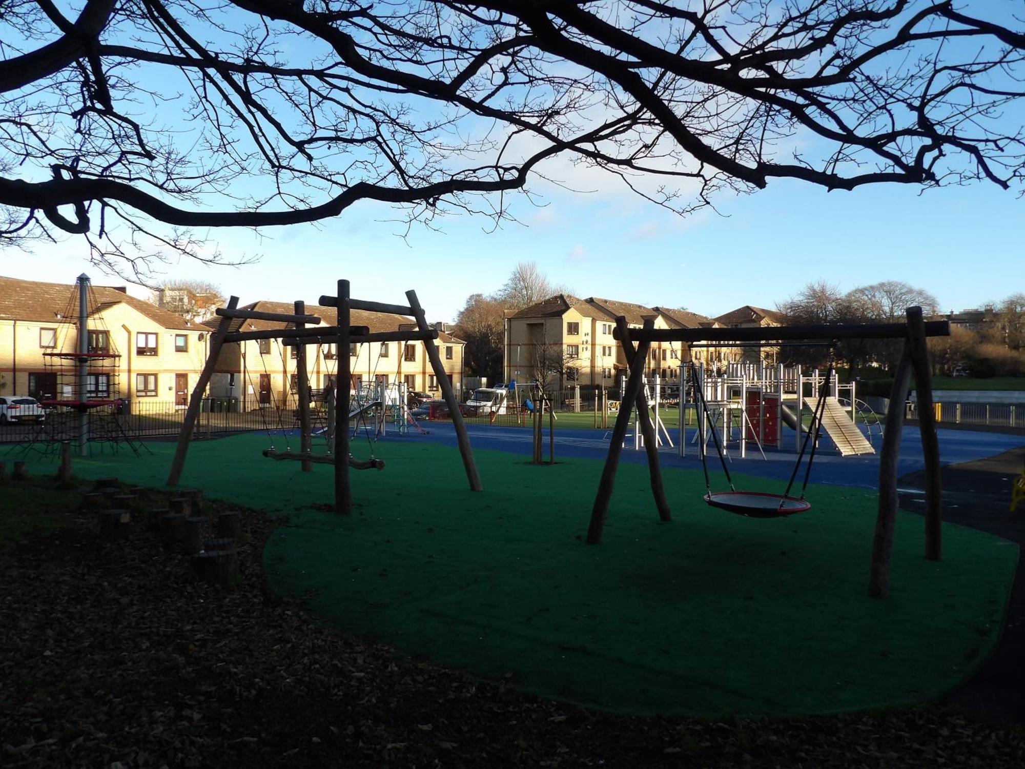 Lovely 3 Bedroom Apartment With Private Garden In Edinburgh City Centre Exterior photo
